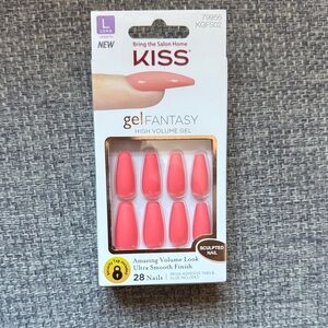 KISS Gel Fantasy Coral Press-On Nails
